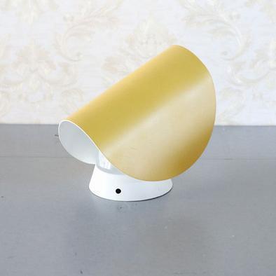 LED Simple Curved Wall Light.