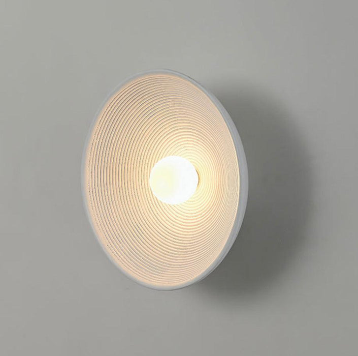 Longleaf Wooden Plate Simple and Elegant Wall Light.